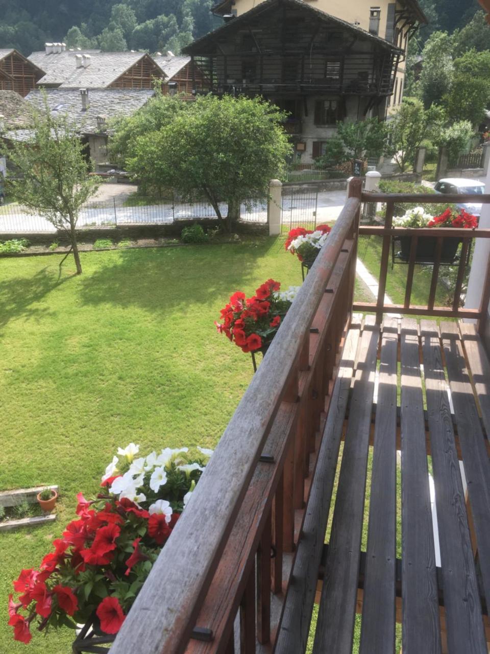 L'Aria Di Casa Bed & Breakfast Alagna Valsesia Eksteriør bilde